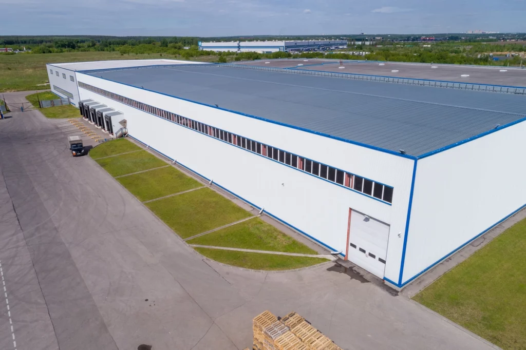 straight i-shaped design for large warehouse